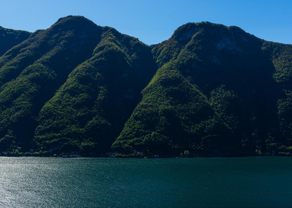 Tra Lago E Montagna Baita La Morena Nesso Bagian luar foto